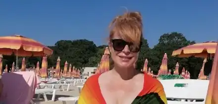 Вижте 50-годишната Мира Добрева по монокини (Снимки)