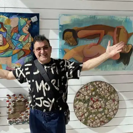 Зуека пусна картини на промоция