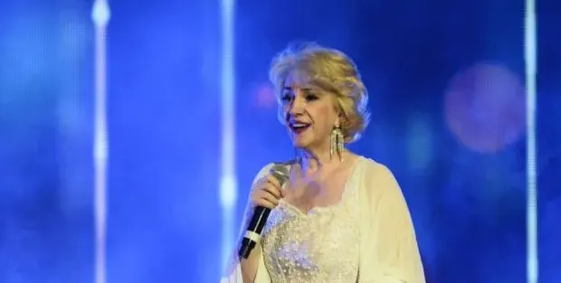 Борбата продължава: Сашка Васева започва лъчетерапия в Германия, зрението й не се подобрява