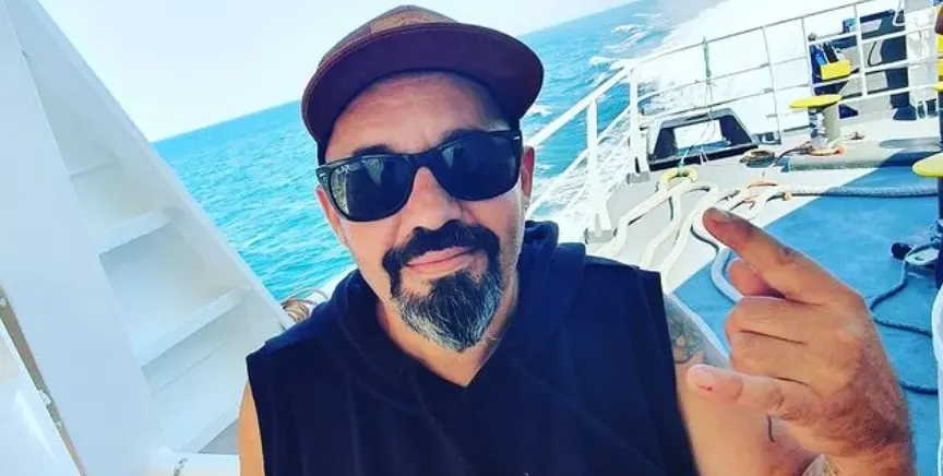 Червен фенер пали караваната на Дичо