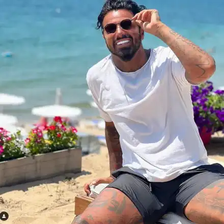 Джизъса води щерката на Ванко 1 в леглото на Златка и Поли (СНИМКИ)