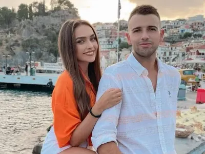 Двойка от „Един за друг“ ще стават родители