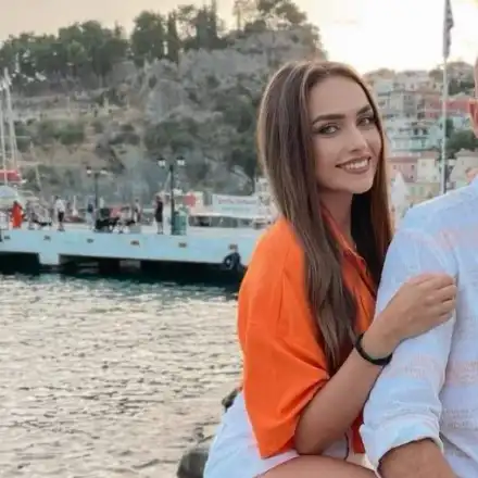 Двойка от „Един за друг“ ще стават родители