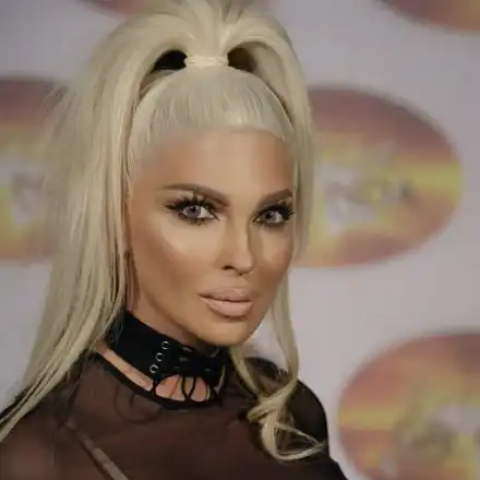 ГОЛЯМ СКАНДАЛ: Йелена Карлеуша запали чалга война между Сърбия и България