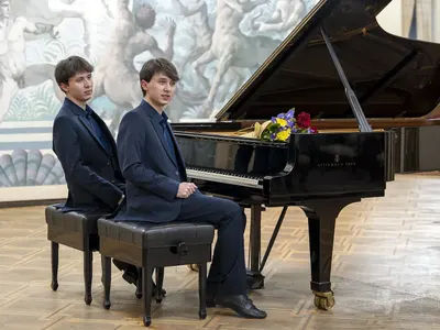 Хасан и Ибрахим завършиха с отличен