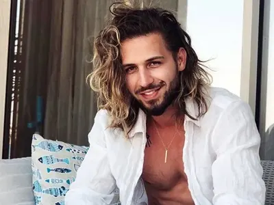 Искат 99 бона за колата на Папи Ханс