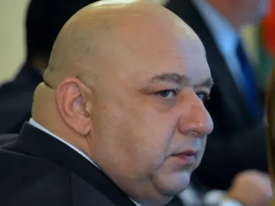 Кралев забрави за Виктория Петрова! Вижте коя миска люлее в палата си в Драгалевци (Снимка)