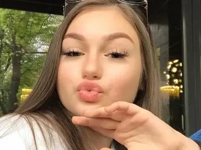 Крисия: Не искам да говоря за кръстника ми Алексей Петров