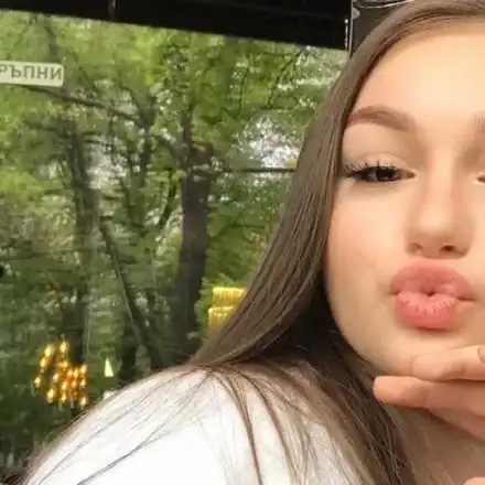 Крисия: Не искам да говоря за кръстника ми Алексей Петров