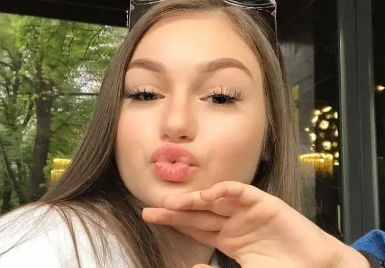 Крисия: Не искам да говоря за кръстника ми Алексей Петров
