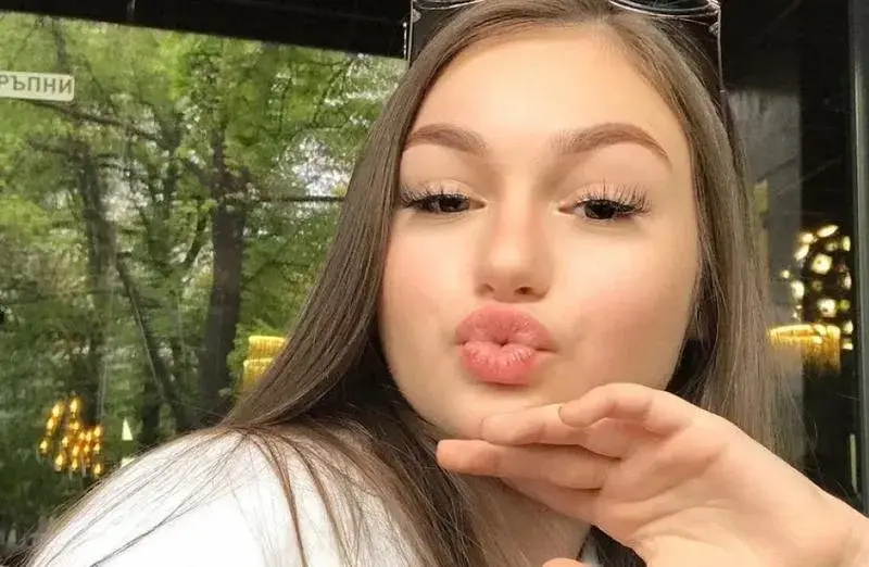 Крисия: Не искам да говоря за кръстника ми Алексей Петров