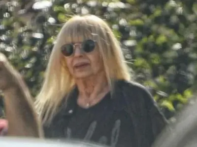 Лили цери ревматизъм в 5-звездния хотел на Първанов