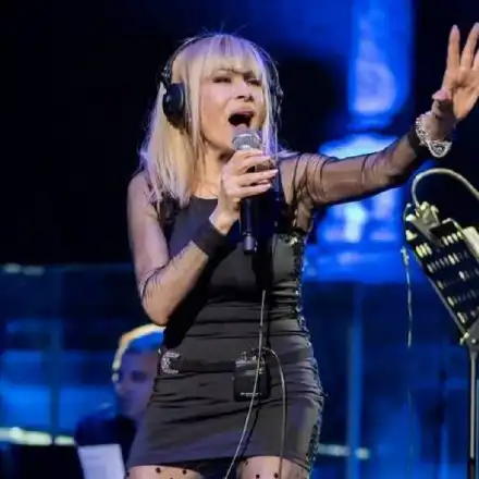 Лили Иванова се скара с племенницата си