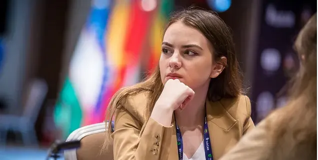 Любовта и парите могат да отведат Нургюл в Азербайджан (Салимова в тайна връзка с азерски колега)