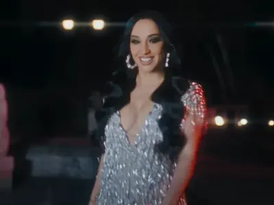 Мария Илиева показа зашеметяващи огромни бомби! Прекали с фотошоп, филъри и ботокс (СНИМКИ)