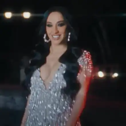 Мария Илиева показа зашеметяващи огромни бомби! Прекали с фотошоп, филъри и ботокс (СНИМКИ)