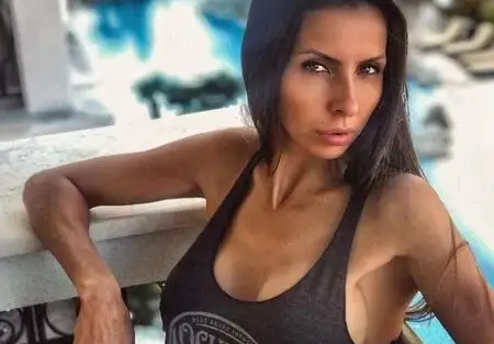 МАШИНА! Диана Габровска засне 10-ия си филм за възрастни