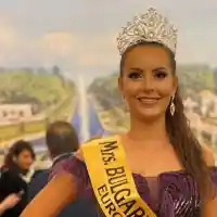 Мисис България прави пейки за кърмене