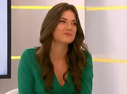 Млада телевизионерка взе мястото на обичан водещ