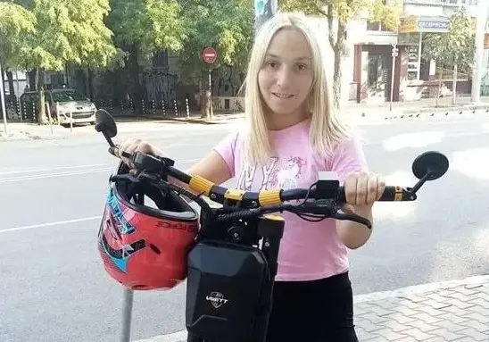 Направиха черна магия на Емили Тротинетката