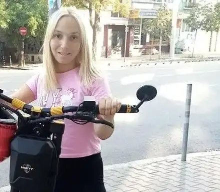 Направиха черна магия на Емили Тротинетката