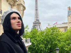 Предложиха брак на българския Кен