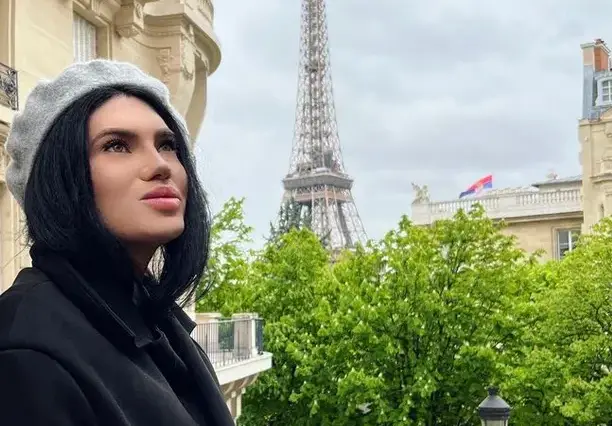 Предложиха брак на българския Кен