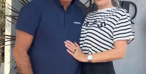 Шеф Манчев се глези на луксозна яхта