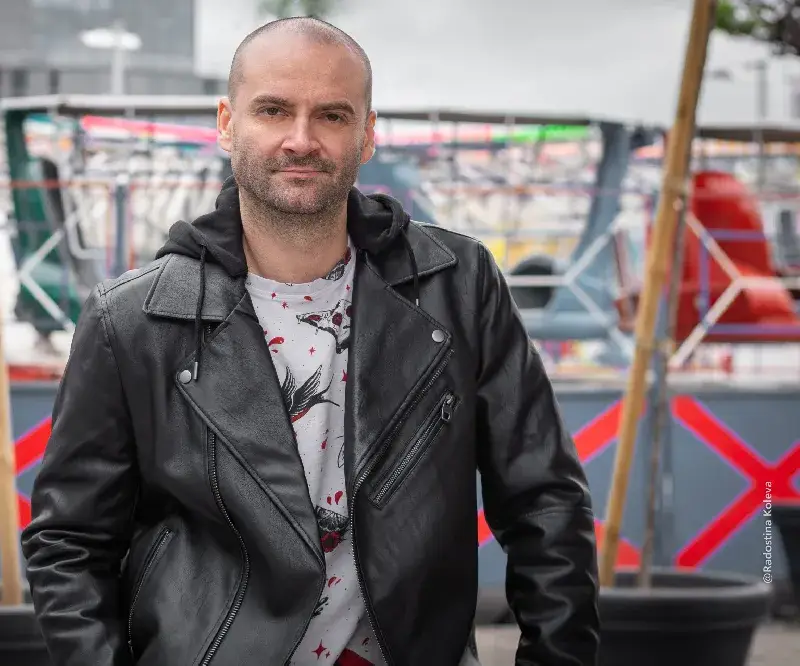 Тома Здравков си купи каравана