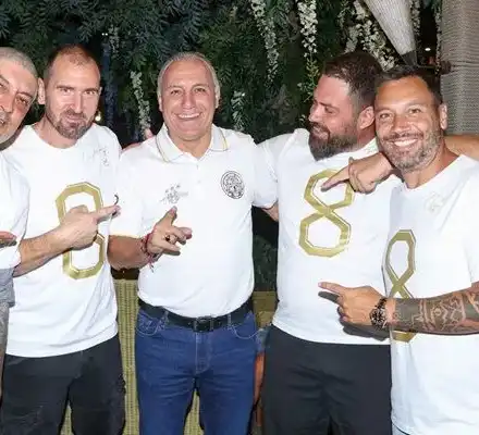 Топ готвачи глезят Стоичков на морето (Снимки)