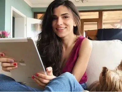 Ударът на живота й: Андреа Банда си купи лубрикант на промоция (Снимка)