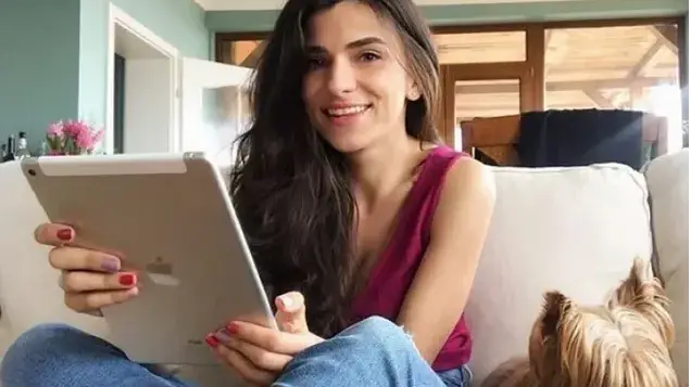 Ударът на живота й: Андреа Банда си купи лубрикант на промоция (Снимка)