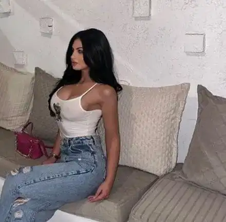 Венцислава Тафкова избяга на остров Миконос (С кого е?)