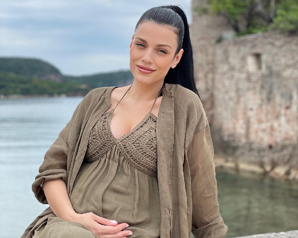 Ралица Паскалева стана на 34 години дни преди раждането