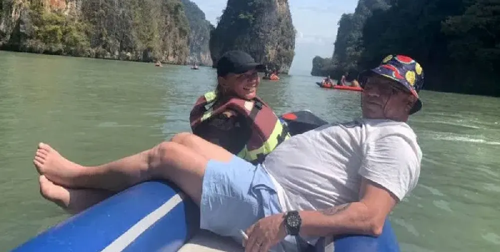 Американски пенсионери издържат Гибона