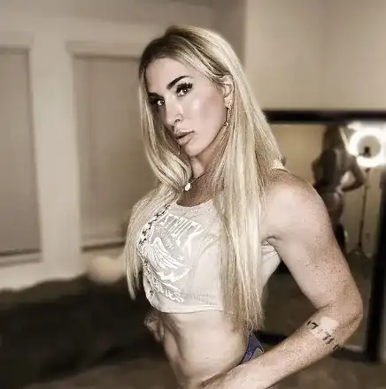 Бодибилдър сваля 80 кила и става жена