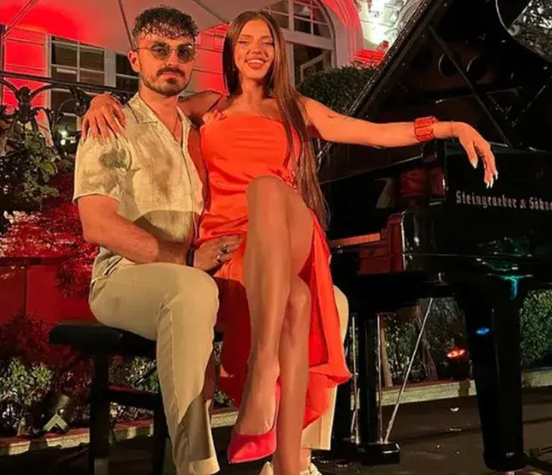 Дара честити на гаджето