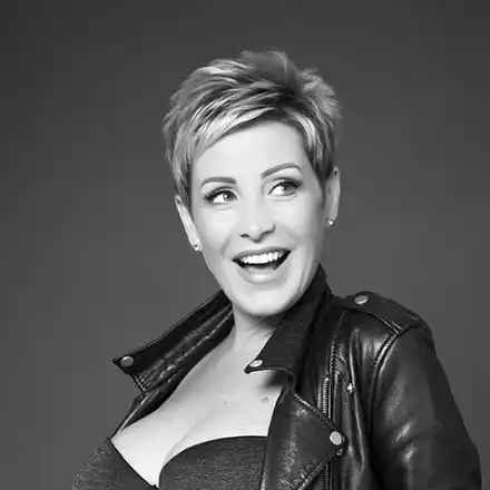 Джина Стоева изпраща първокласничка