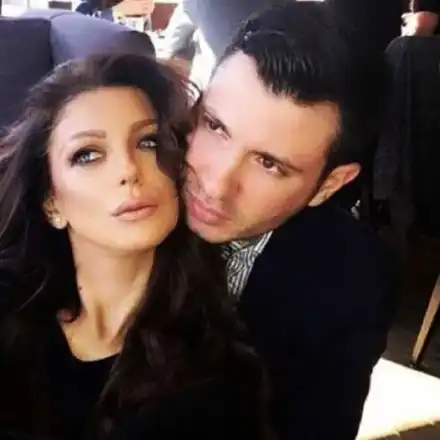 Емануела се  събира с Елвиса  след „Игрите”?