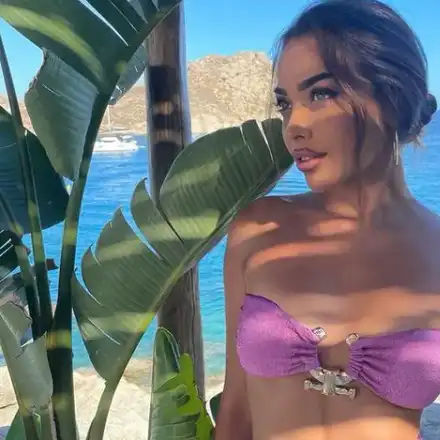 Ергенката Айлин си показа най-милото (Снимка)