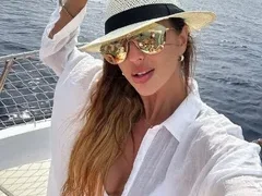 Глория поддържа тяло със секс