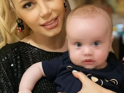 Камелия осинови роденото от украинска сурогатна майка пеленаче