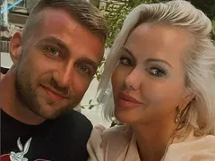 Ледената кралица заби младо гадже