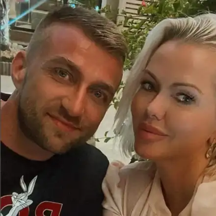 Ледената кралица заби младо гадже