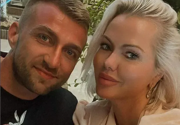 Ледената кралица заби младо гадже