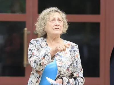 Магнитните бури удрят Нешка Робева в главата