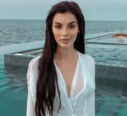 Мегз се запъти на уроци в Индия