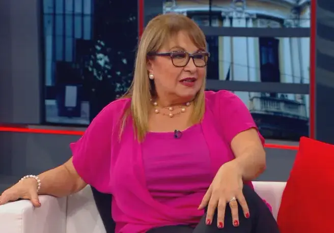 От немай къде! Марги Хранова продава хамбургери, за да се издържа