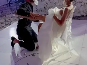 Русата Златка пръсна 300 бона за сватбата