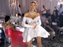 Русата Златка пръсна 300 бона за сватбата